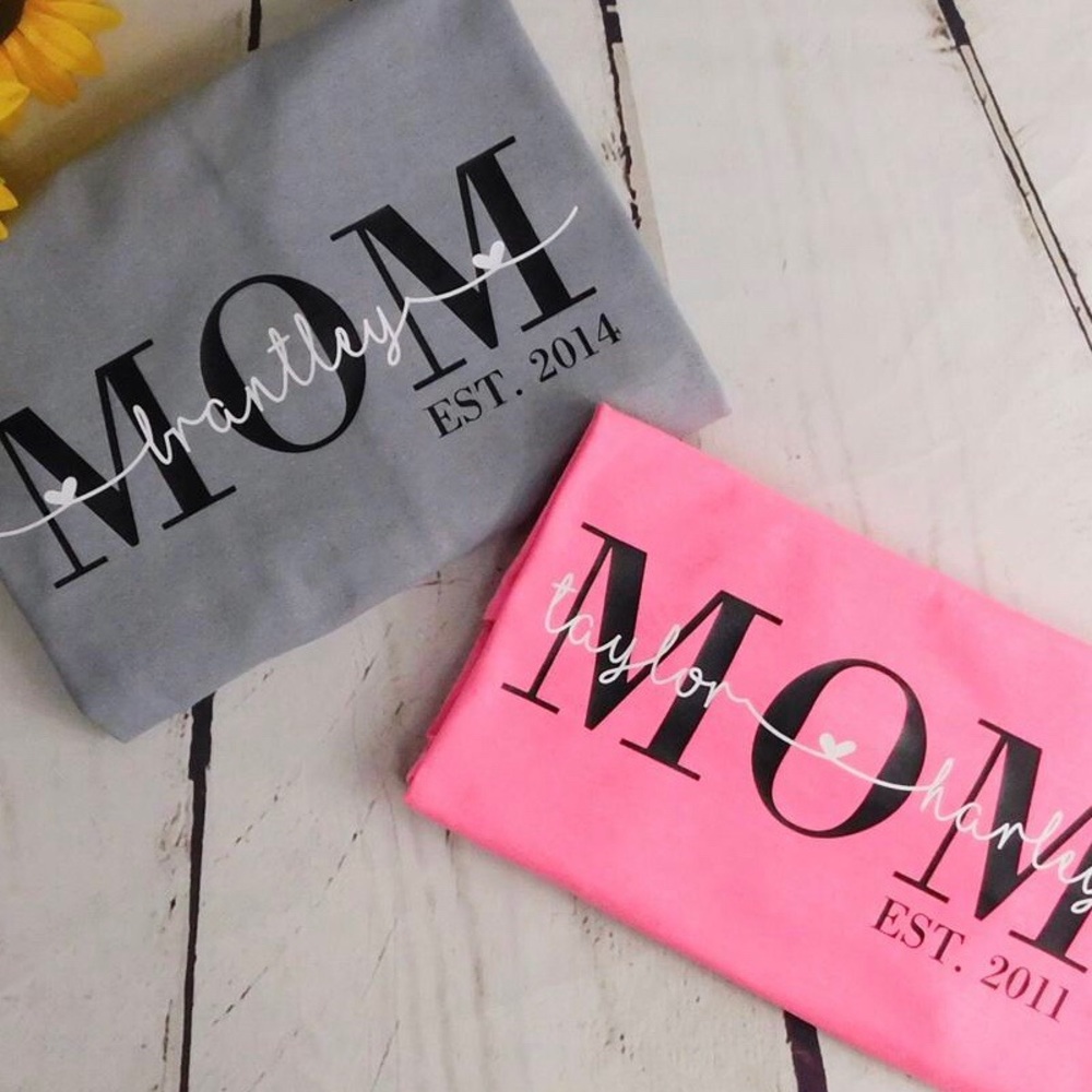 Personalized mom shirt with names of kids